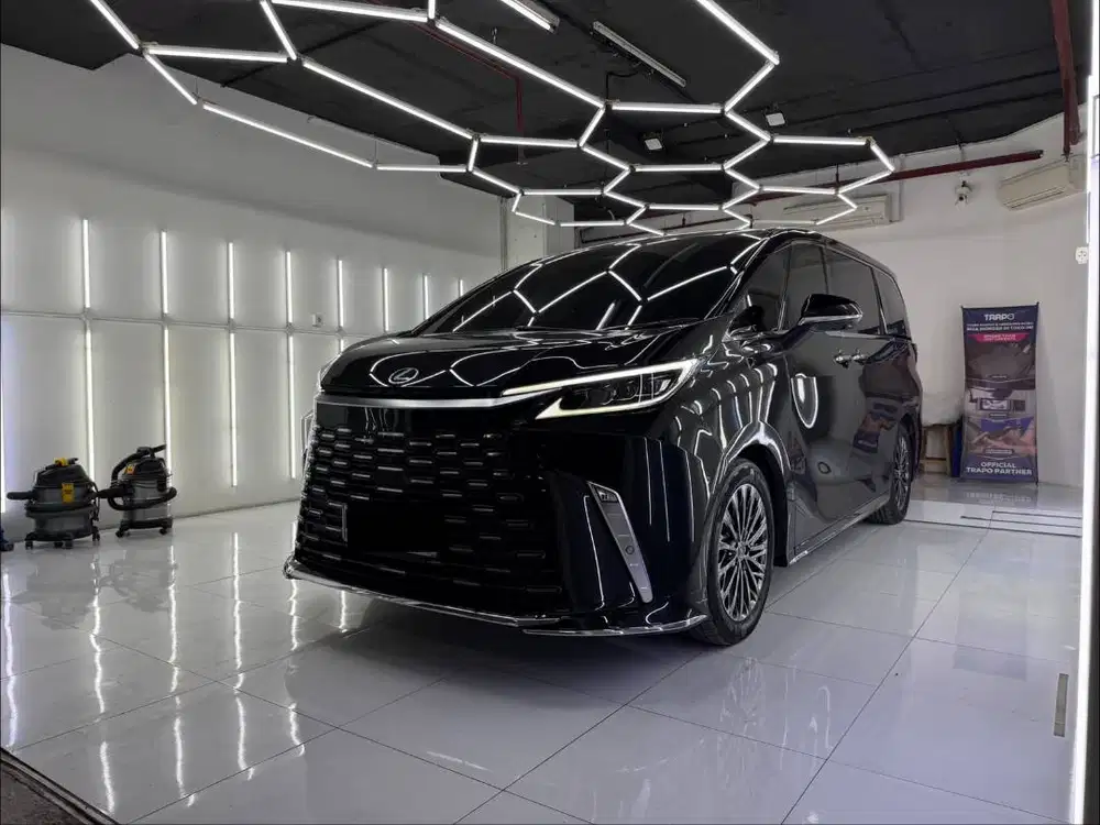 Lexus LM350h ATPM 7-Seater 2024