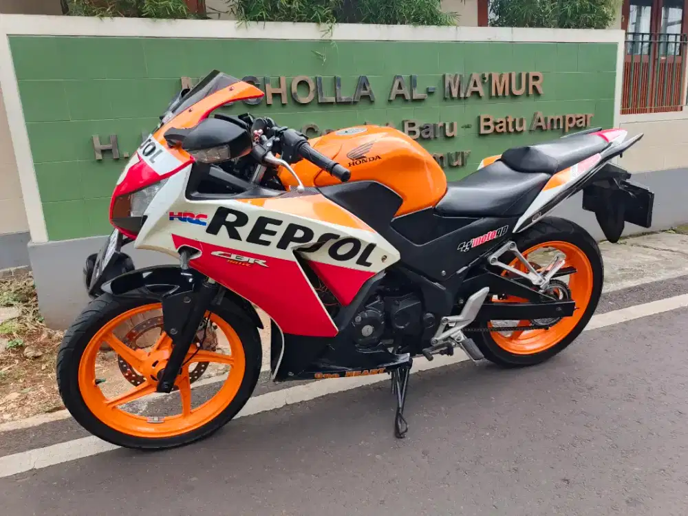 Honda CBR 150 K45 th 2015 orange repsol series