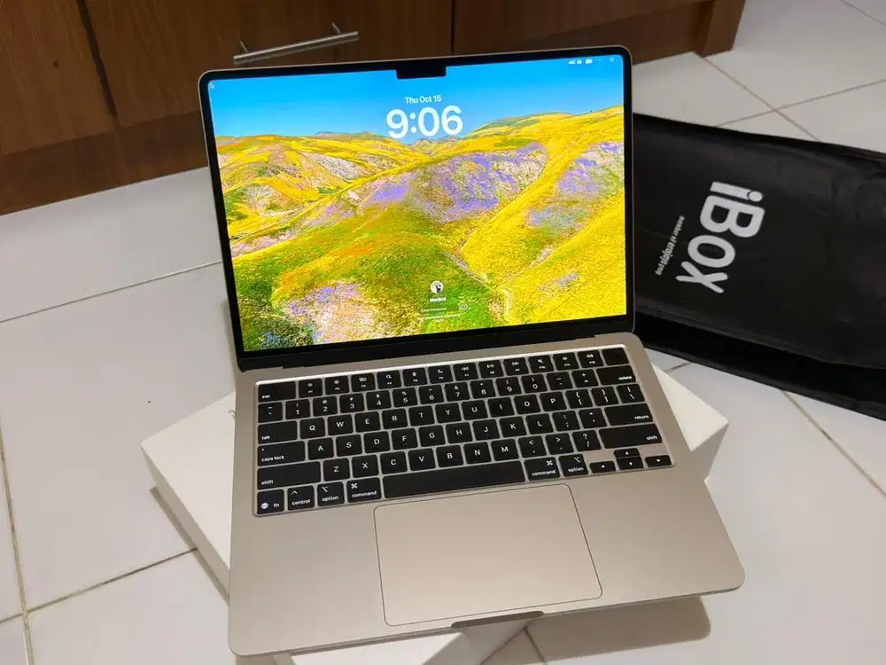 Macbook air 13 m4 8core 16 Gb 256 jual santai
