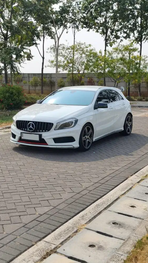 JUAL CEPAT MURAH MERCEDES BENZ A250 AMG 2014 NIK 2013 A200 C200 W176
