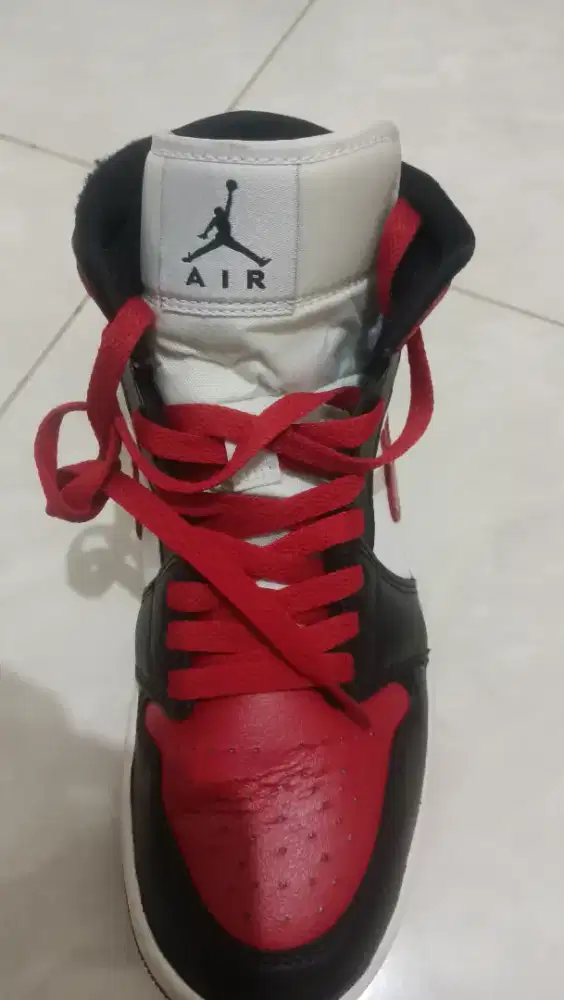Sepatu Nike Air Jordan Mid 1 (W)