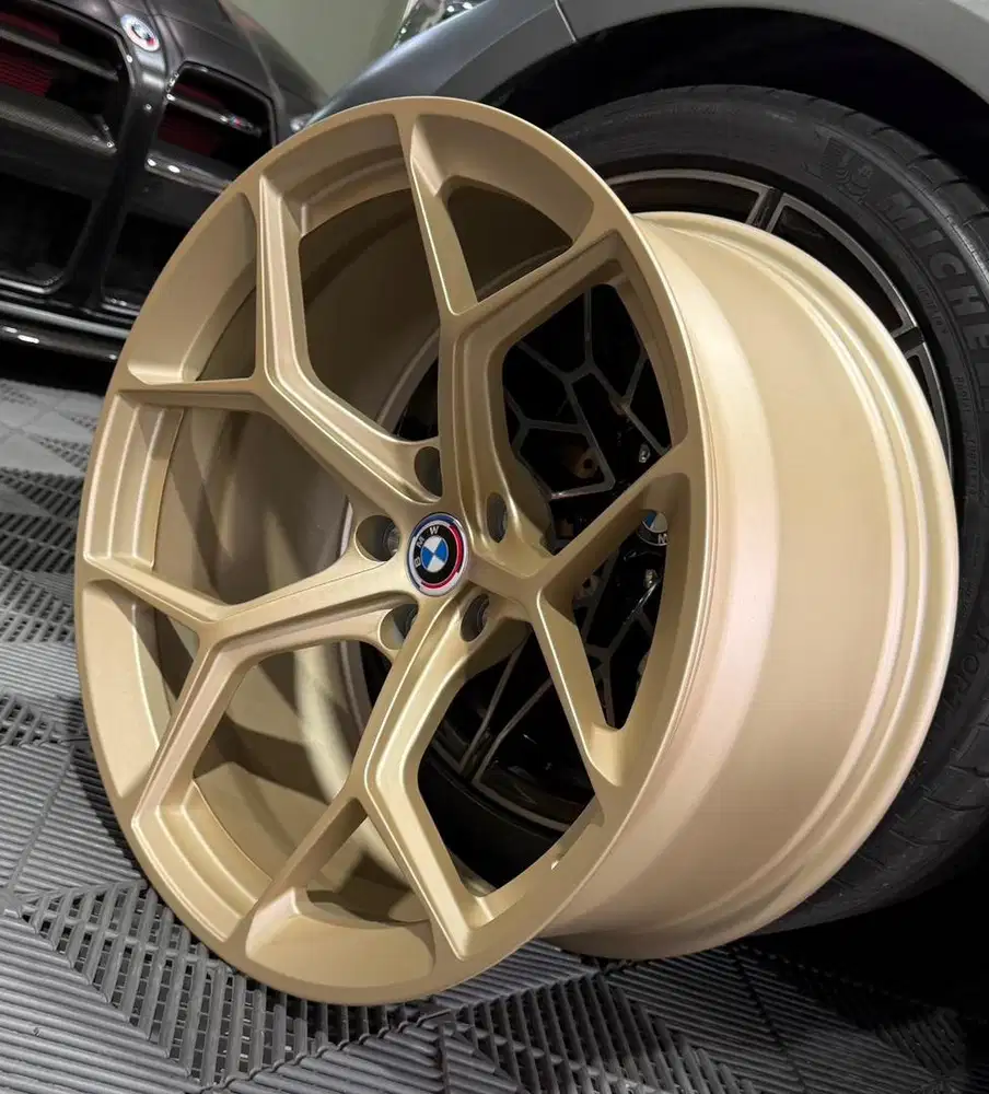 Velg Custom BMW M4 plus Ban R20, 2PCS