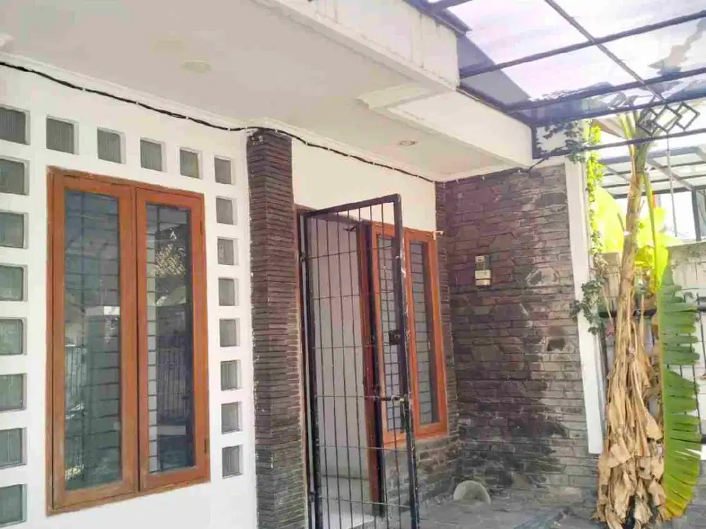 DISEWAKAN RUMAH TAMANSARI - BANDUNG