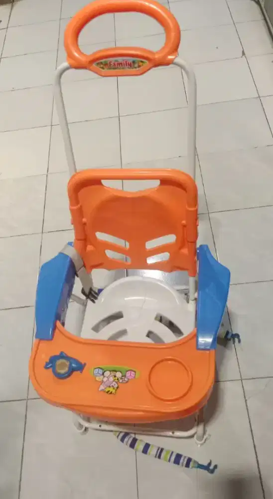 Jual stroller & Tempat Duduk Untuk Makan Anak