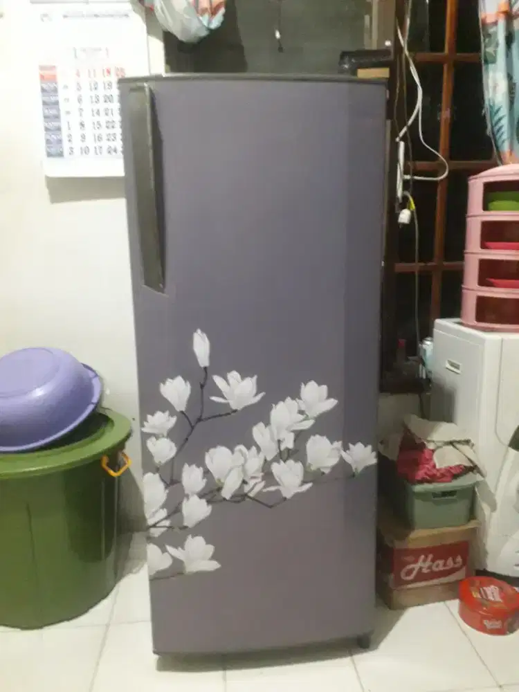 Di jual freezer merk LG normal dingin beku hrg 1,2jt
