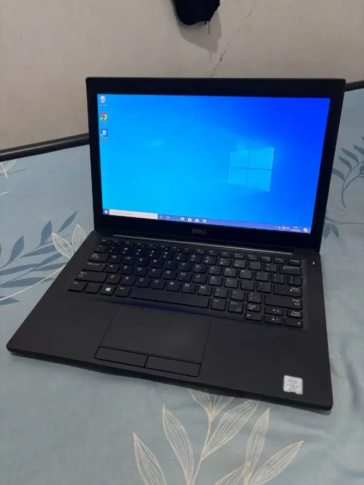 Laptop Dell i5 Gen 7 256 Gb Murah