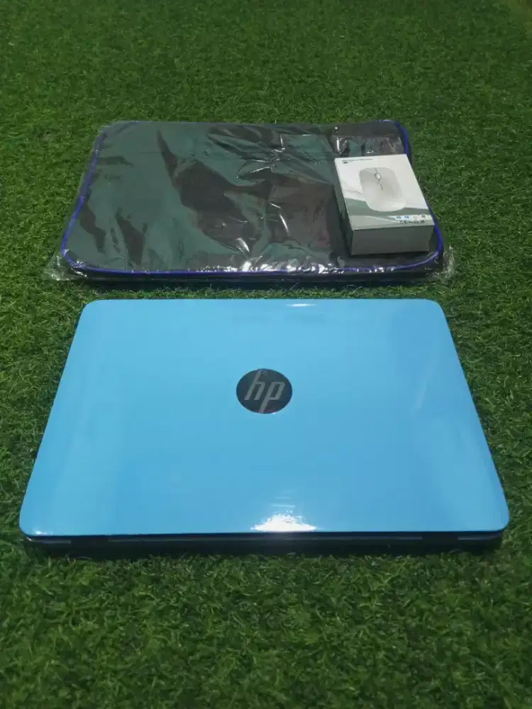 Laptop HP Slim 820