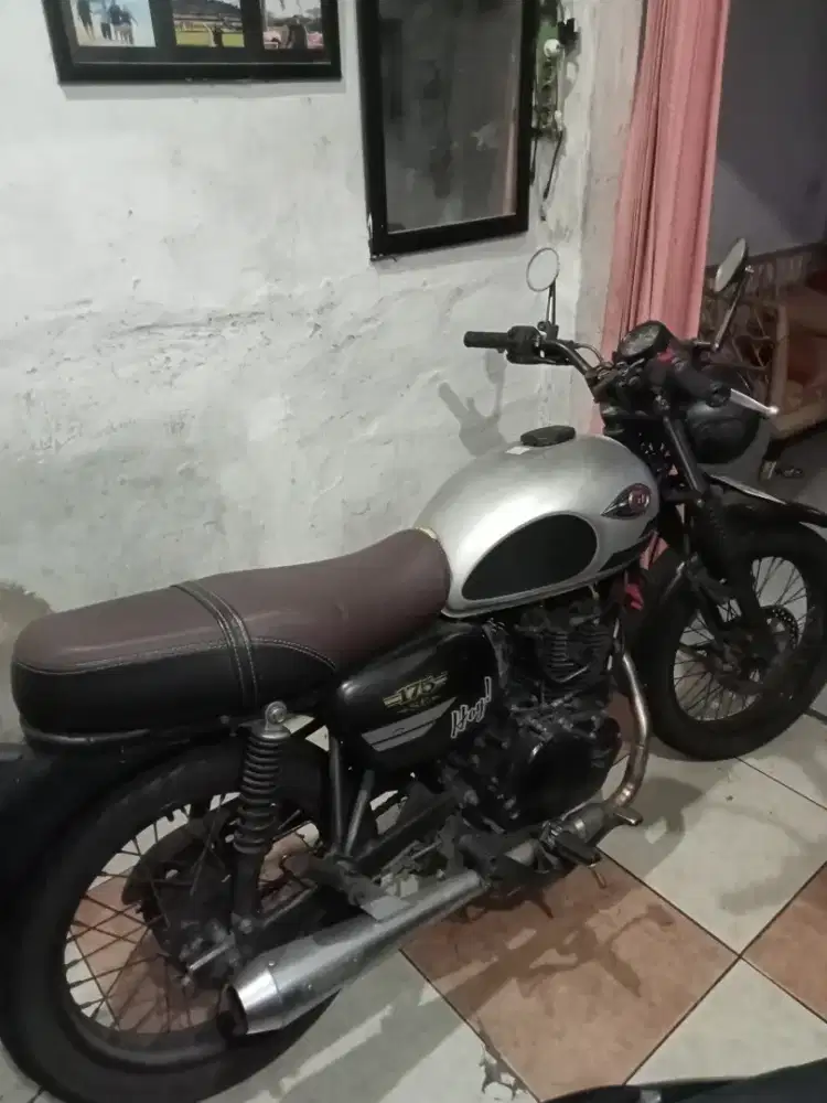 Dijual Kawasaki w175 SE tahun 2019