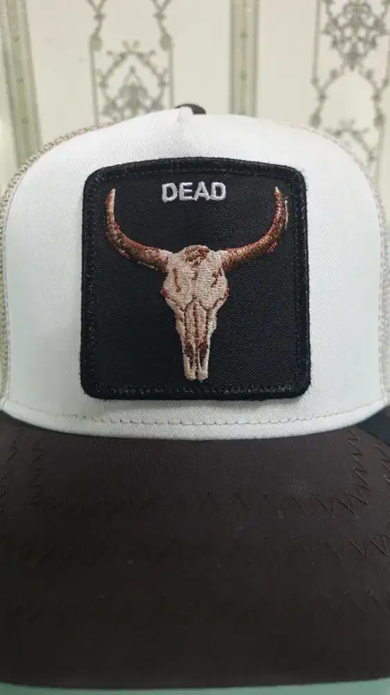 GOORIN BROS dan DEUS EX MACHINA