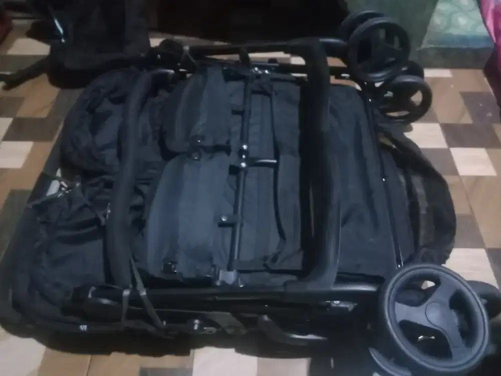 Di jual stroller twin baby JOIE