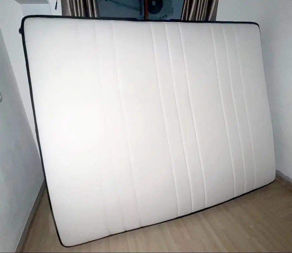 Kasur Queen (160x200 cm) - Zinus Plush Top Mattress