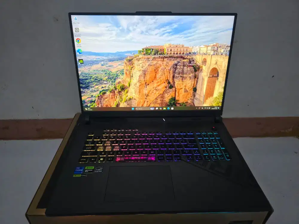 Rog Strix G18 G814J