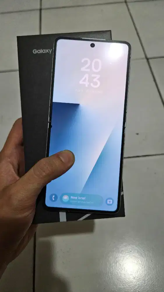 Samaung Z Flip 7 512GB Mint Best Value !!