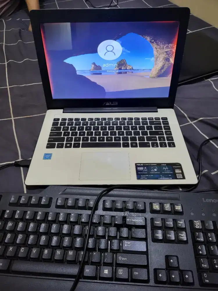 Borongan laptop asus dan hp. Minus