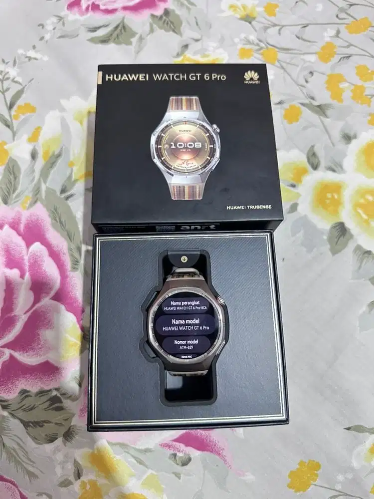 Huawei GT 6 Pro 46 MM Fullset baru 1 bulan pakai. Mulus seperti baru
