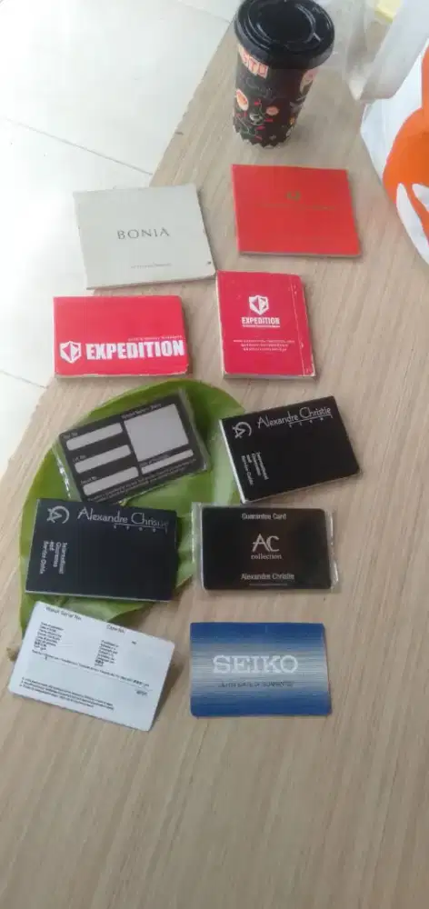 Jual semua macam buku,kartu wa dan hp yg paham,minat