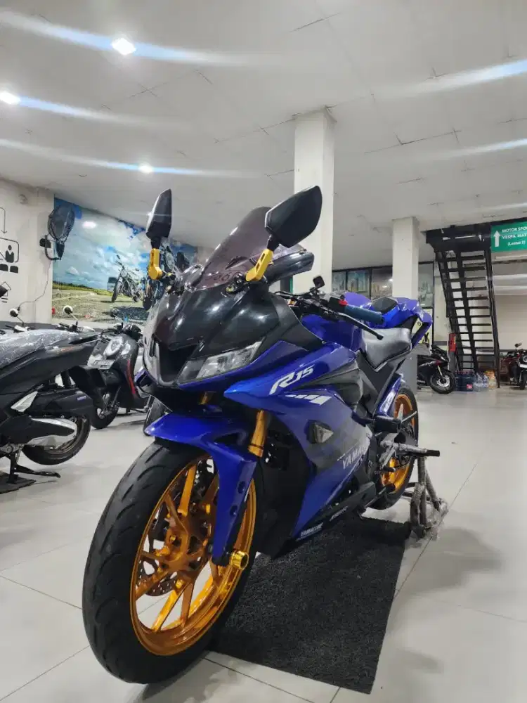 R15 V3 TAHUN 2018 KM LOW