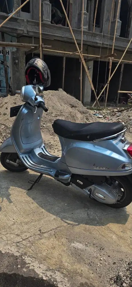 2023 Piaggio VESPA LX IGET 125 Secon