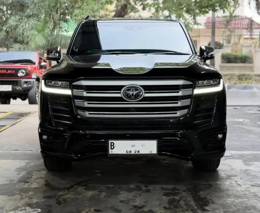 Toyota Land Cruiser 300 VXR 2023