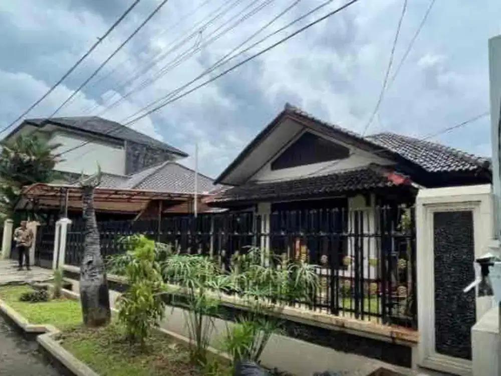 Dijual Rumah di Jalan Galaxy Kota Bekasi, 315m, All In!