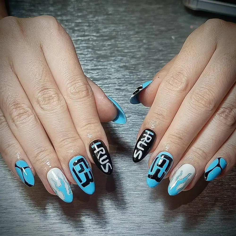 DIBUTUHKAN KARYAWAN NAILS/EYELASH