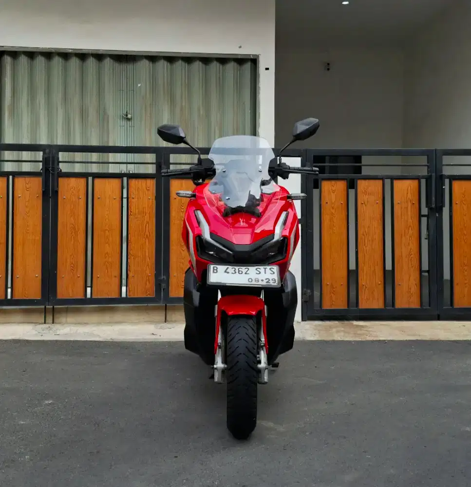 Honda ADV 150 ABS ISS (Tipe Tertinggi) MULUSSS Surat Lengkap