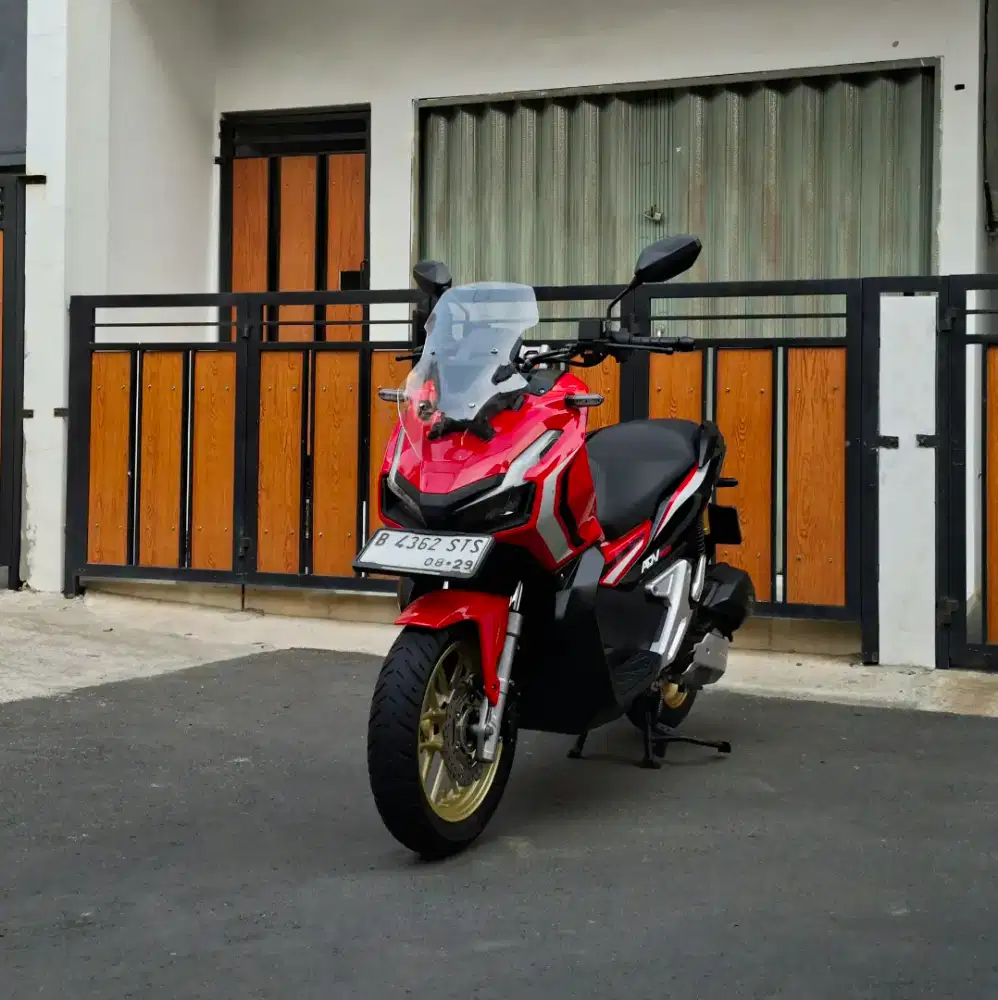 Honda ADV 150 ABS ISS (Tipe Tertinggi) MULUSSS Surat Lengkap