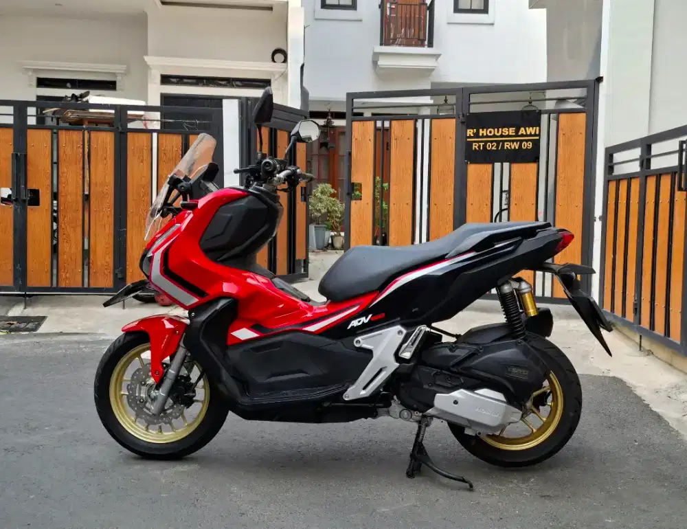 Honda ADV 150 ABS ISS (Tipe Tertinggi) MULUSSS Surat Lengkap