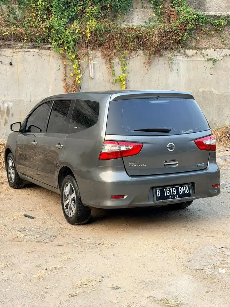 livina matic at 2017 nik2016 km low