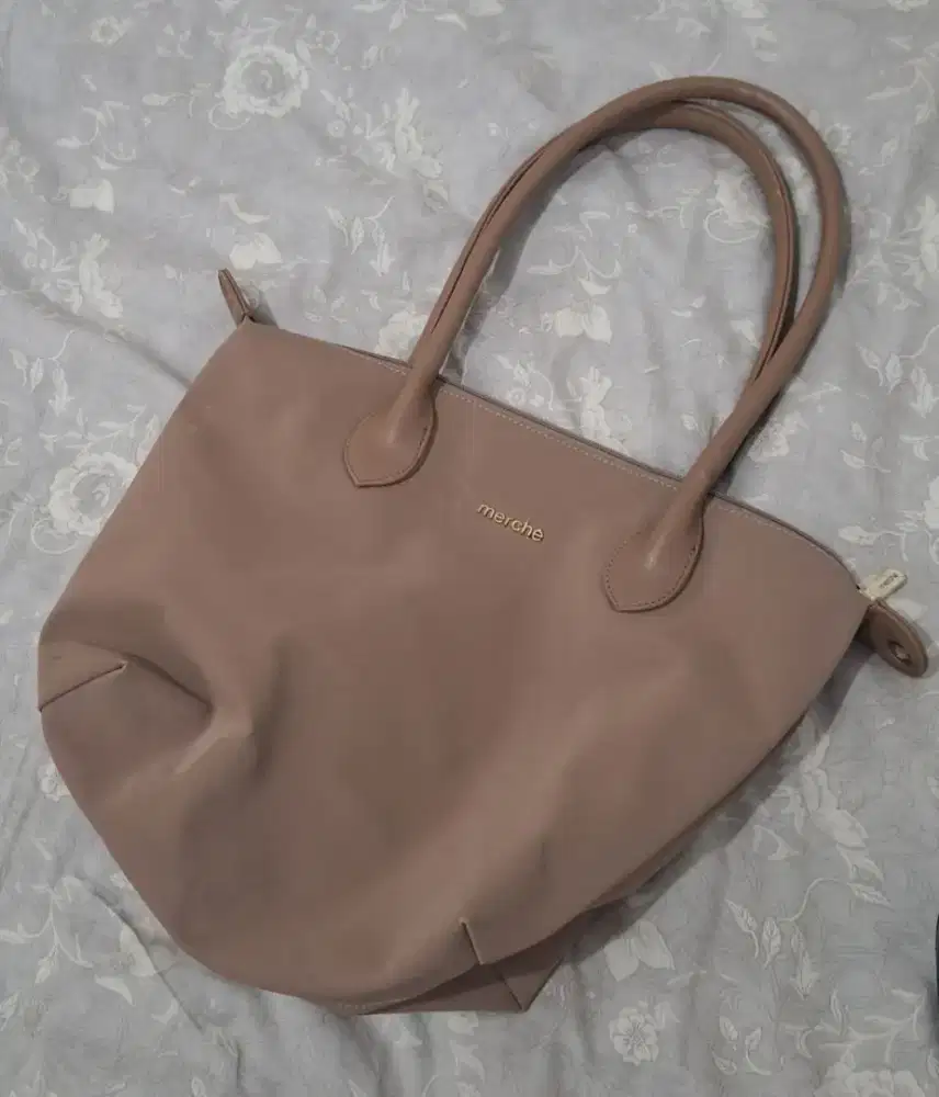 PRELOVED Totebag Merche Alice
varian warna Mocca