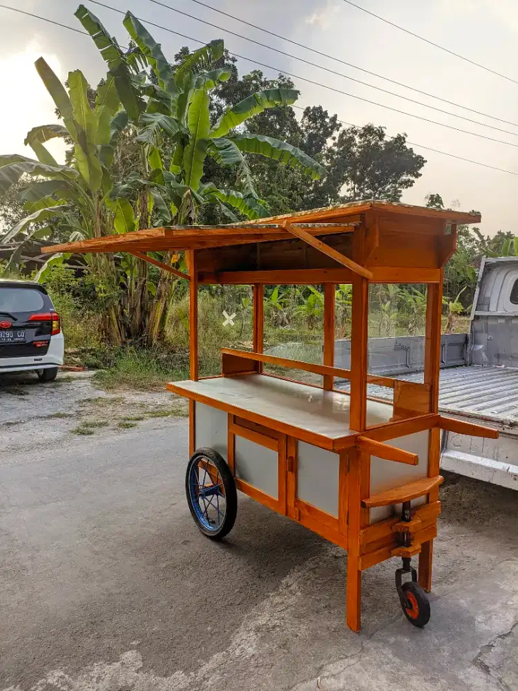 PUSAT GEROBAK NASI GORENG, ROTI BAKAR, MARTABAK, SOTO, PECEL LELE