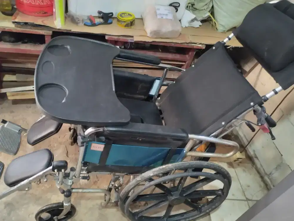 Kursi roda 4 in 1 Avico