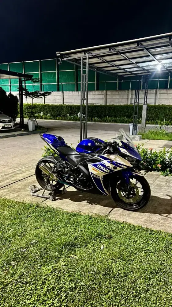YAMAHA R25 2014