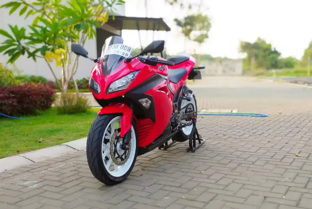 Ninja 250 Fi ABS 2015 30th Anniversary Like New
