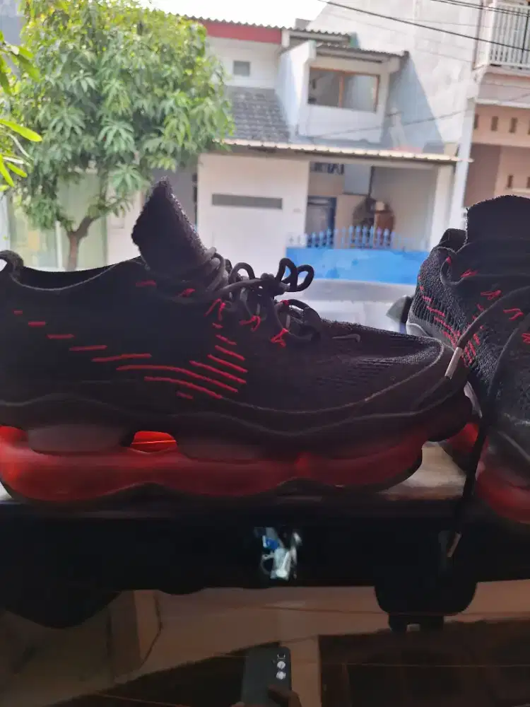 Sepatu Nike Air size 42,5