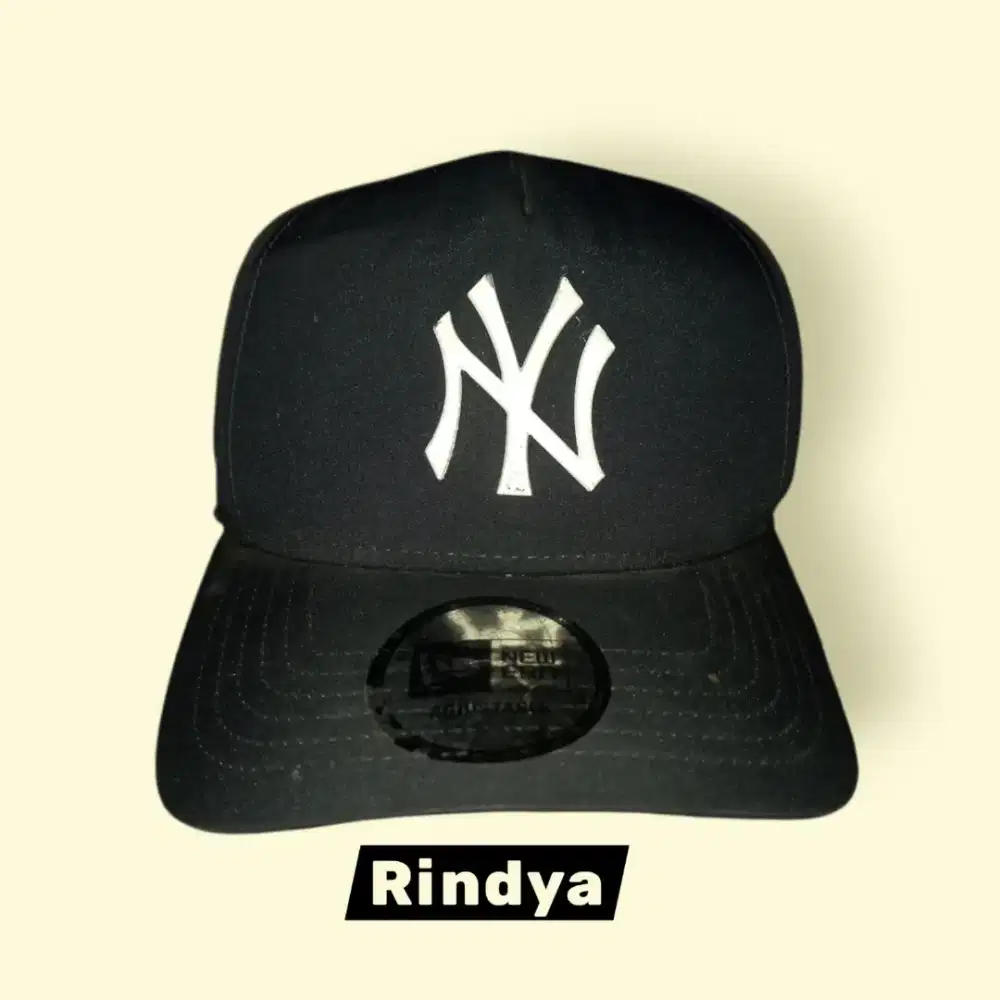 Topi Ny plat besi
