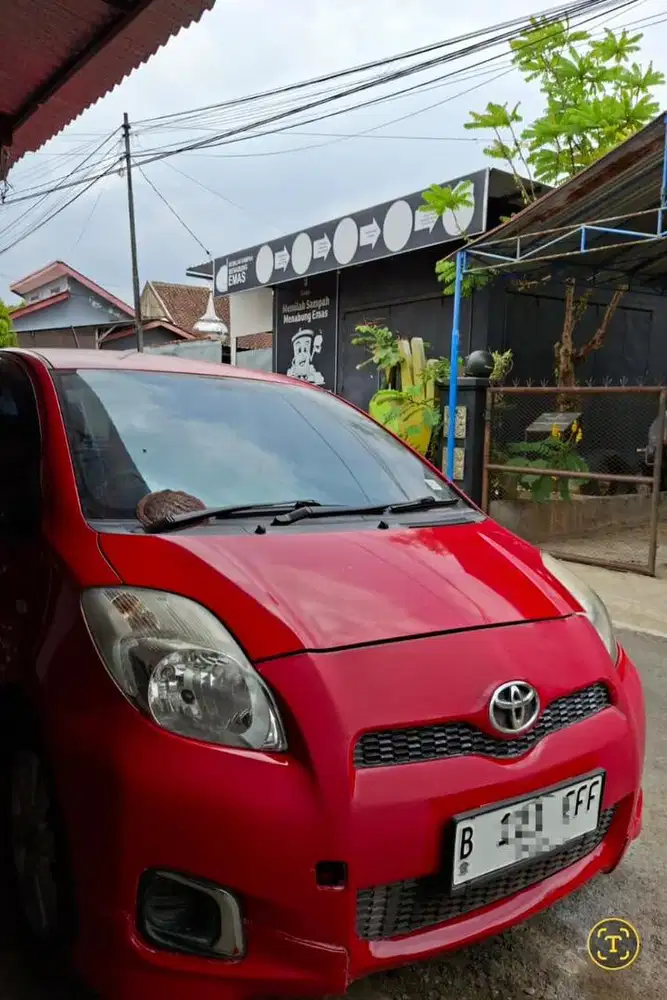 Yaris E 2013 automatic