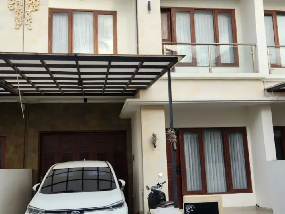Rumah Semi Furnished 2 Lantai 4+1 Kamar Seminyak