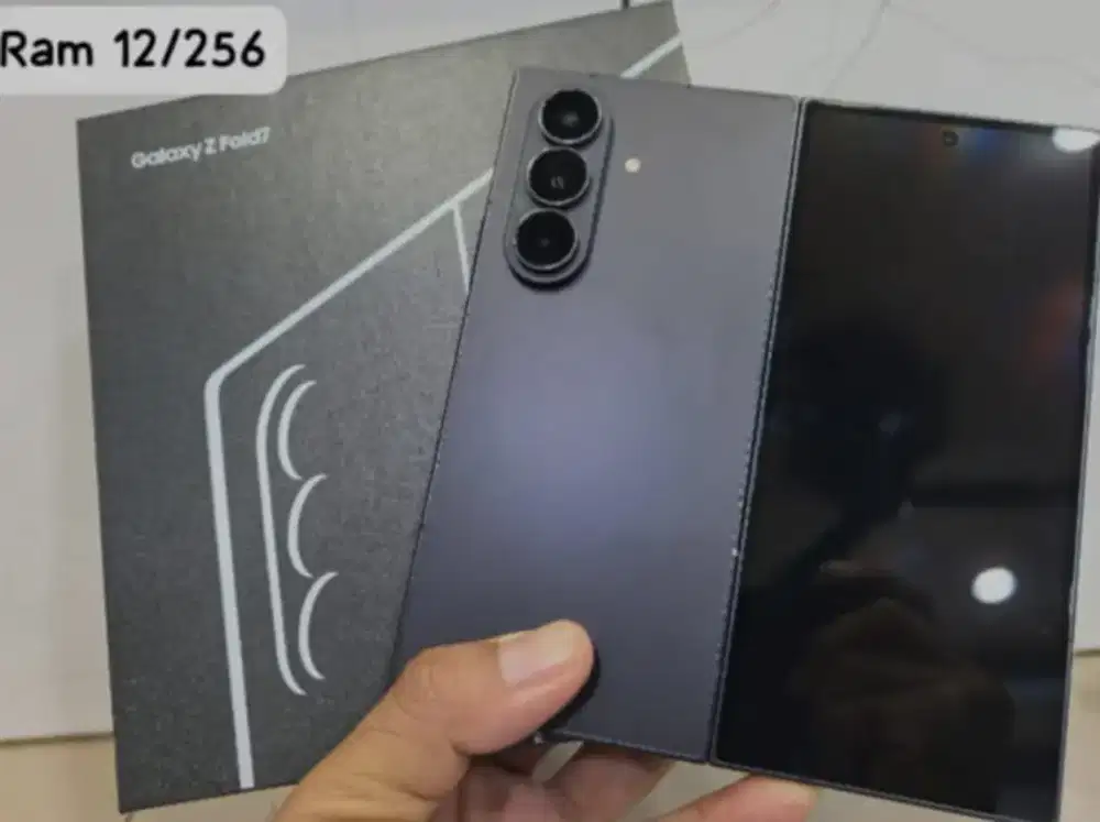 Samsung galaxy z fold 7 Ram 8/256
