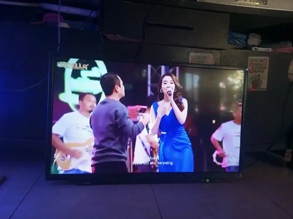 Menerima jual beli tv bekas borong atau satuan