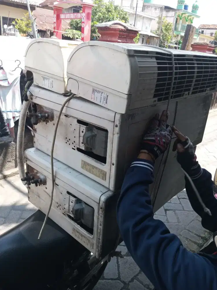 Menerima jual beli AC bekas borong atau satuan