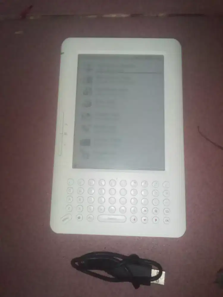 E-book reader minus