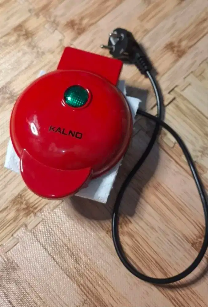 PRELOVED Waffle Maker