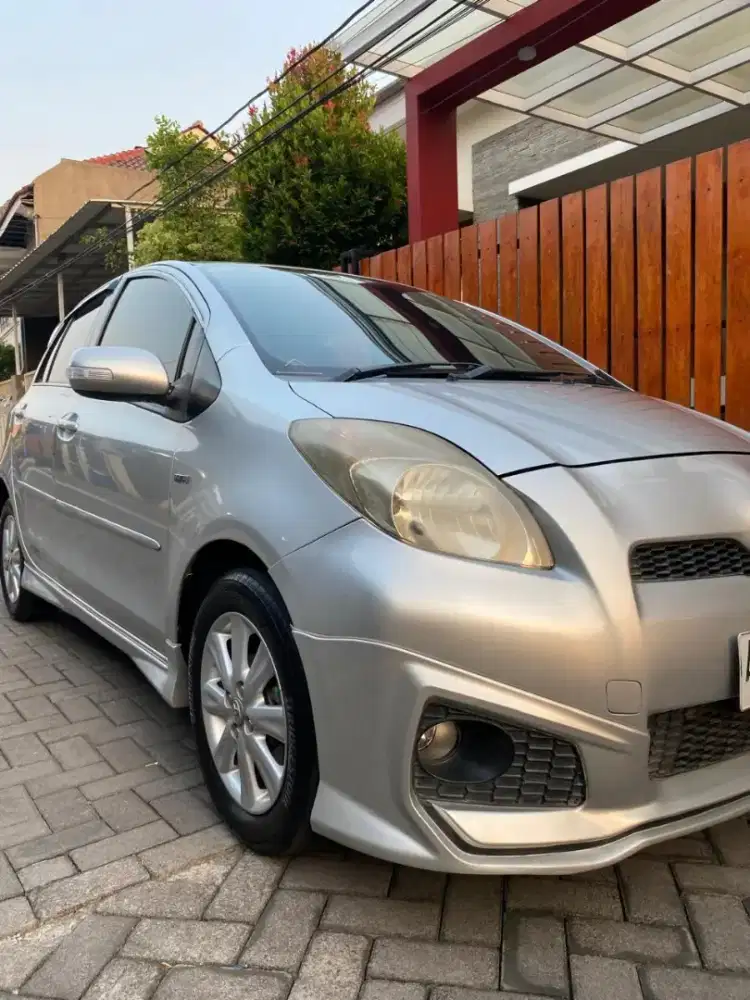 Yaris 2013/2012 S TRD istimewa original mulus
