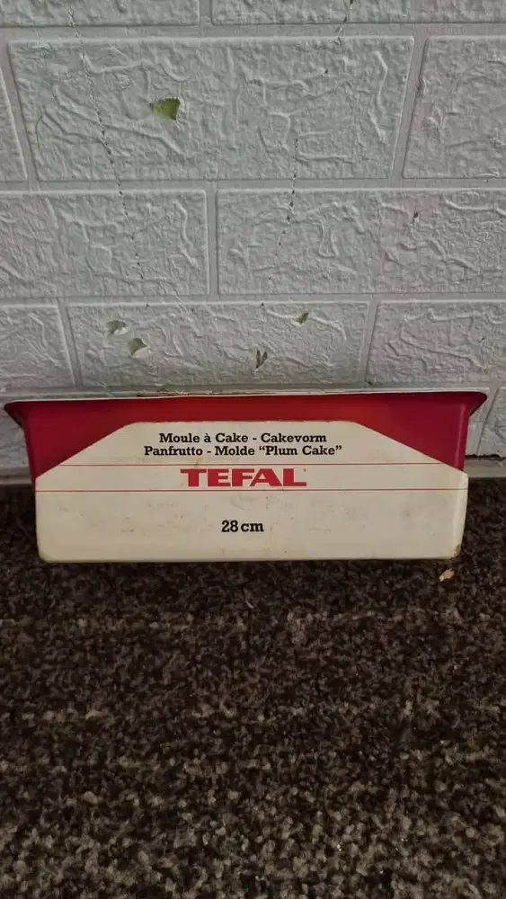 Loyang kue kering atau roti loaf pan Tefal berukuran 28cm anti lengket
