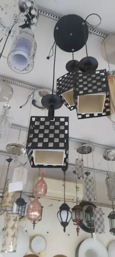 LAMPU GANTUNG MINIMALIS