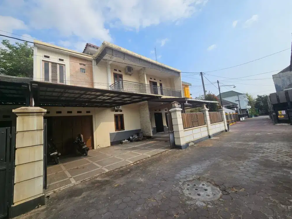 Rumah Mewah dalam Perumahan dekat Weslake Jalan Ringroad Barat Gamping Sleman
