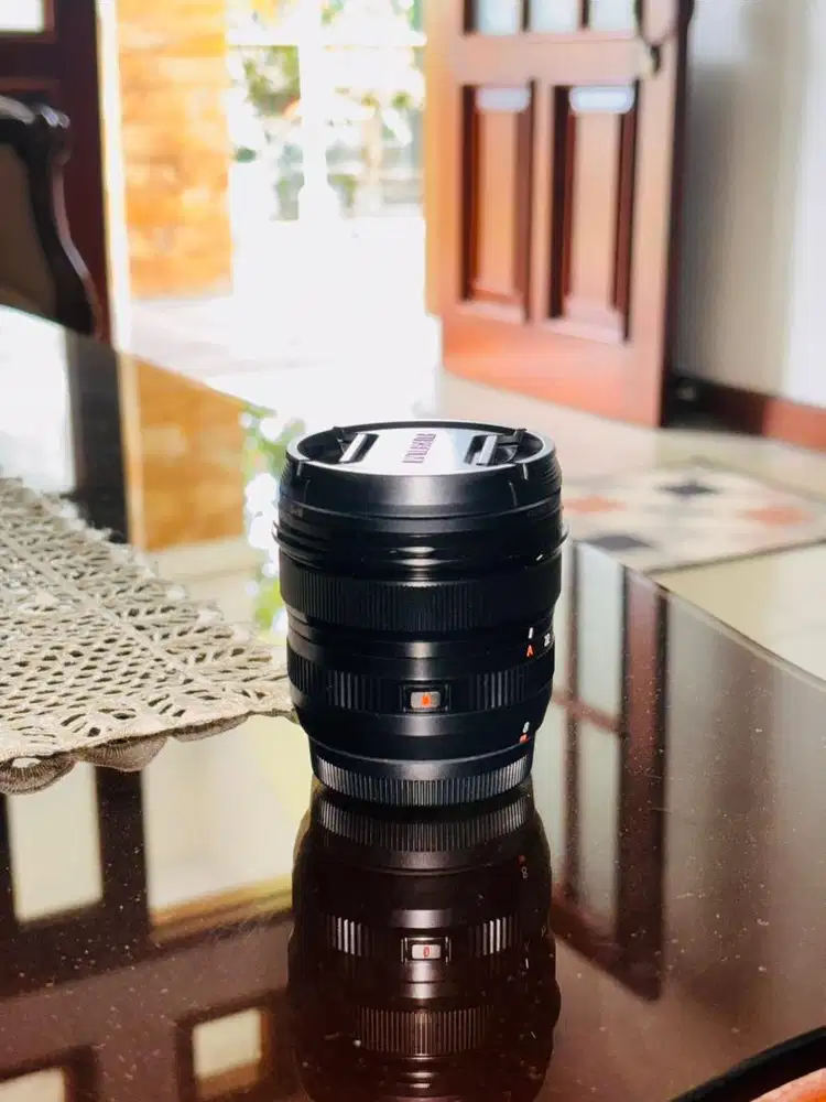 2 lensa fujinon: XF 16-55mm/f2.8 dan XF8mm/f3.5