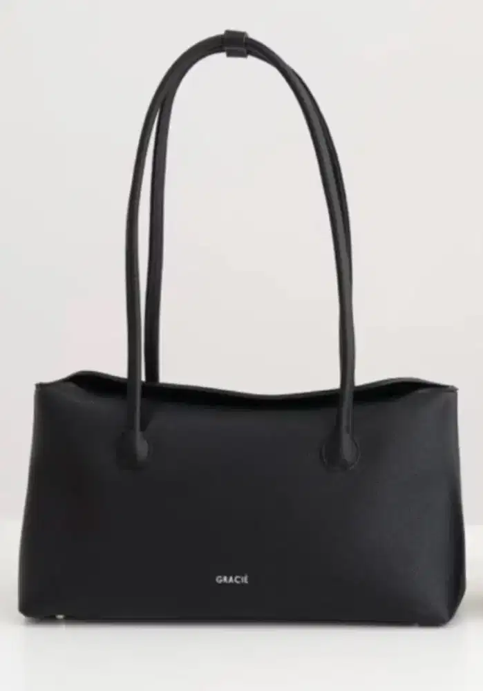 Gracie tas hitam like New