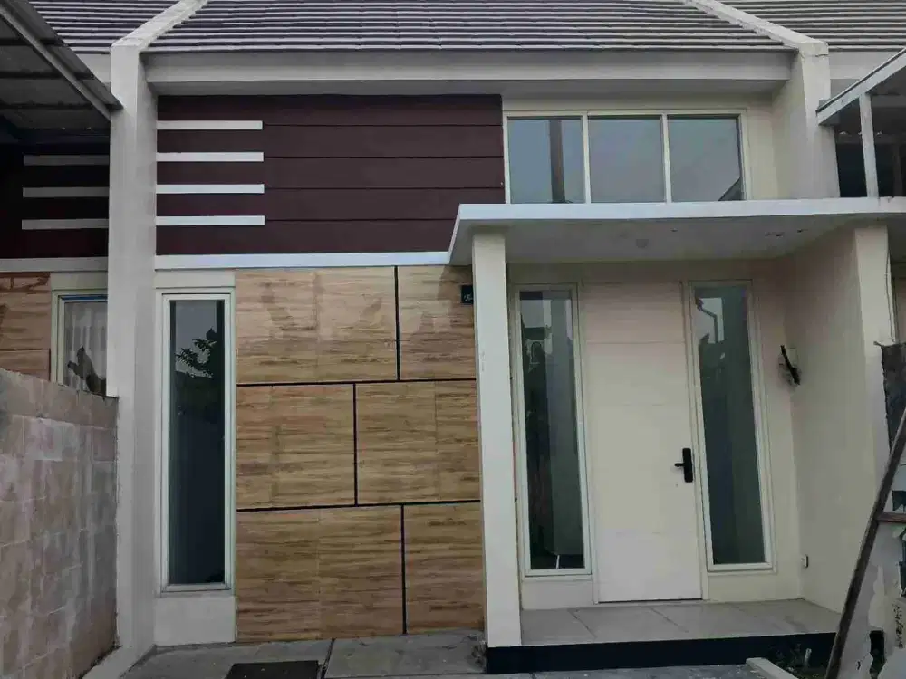Rumah baru 200meter ke kampus no blusuk
